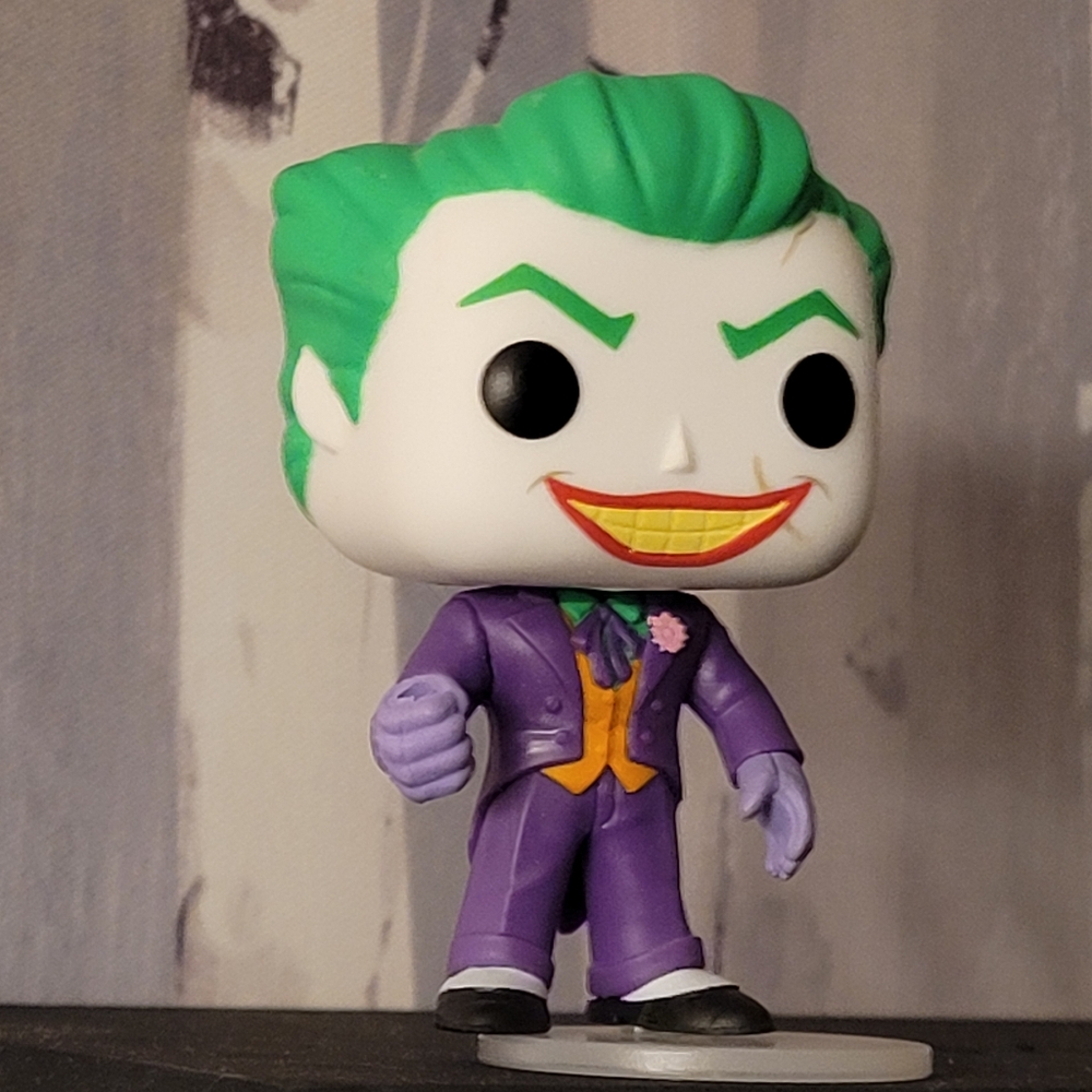 JOKER Funko Pop Funkoverse DC Comics Vinyl Figure With Stand - Picture 12 of 16